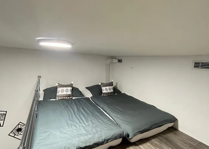 Vit Apartment - Free Parking - O2 Arena